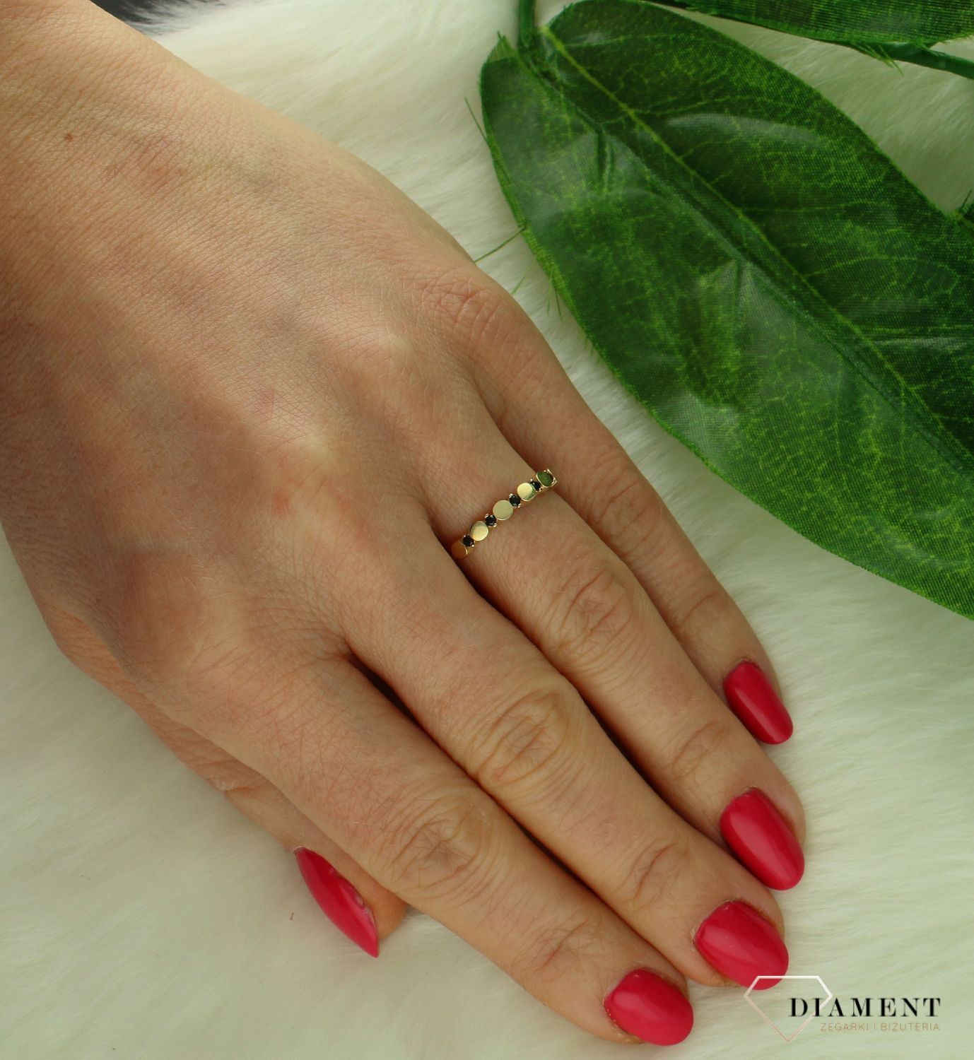 Złoty pierścionek damski 375 gładkie kółka z cyrkoniami PI 6119 375.  Złoty pierścionek damski. Pierścionek damski ze złota. Pierścionek damski na prezent dla kobiety. Pierścionek złoty zaręczynowy..jpg